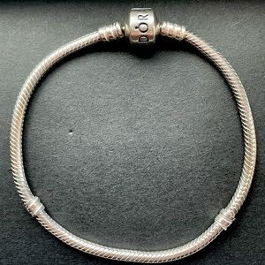 Pandora Sterling Silver Snake Chain 7.5in bracelet style 590702HV-19